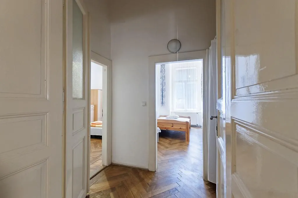 פראג Gallery Hostel צ'כיה